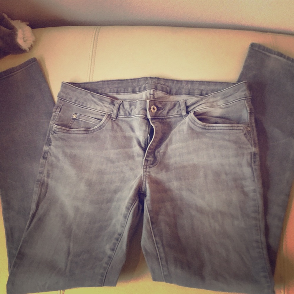 EUC gray-washed skinny jeans